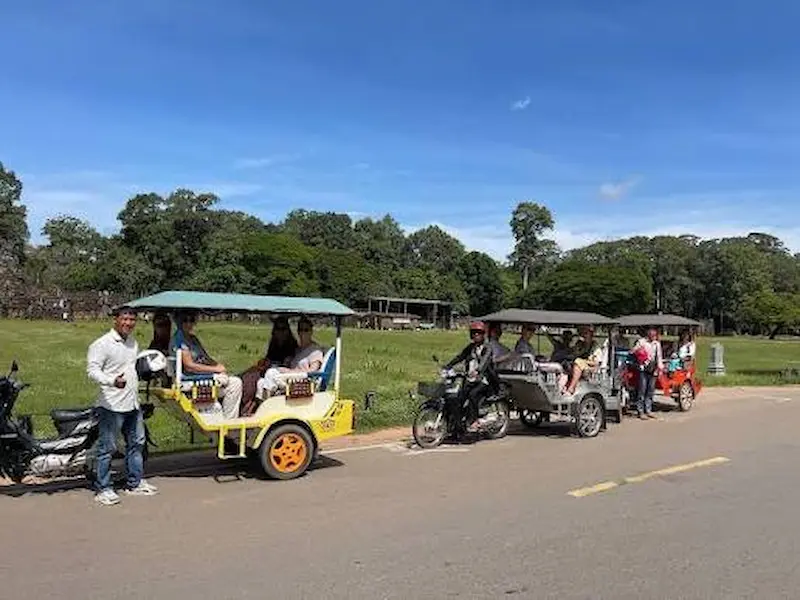 Tuk tuk on countryside road
